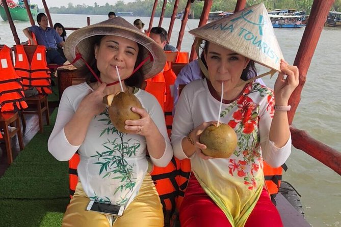1-Day Mekong Delta Deluxe Tour: My Tho & Ben Tre (Max 10) - Vinh Trang Pagoda and the first look at Delta culture
