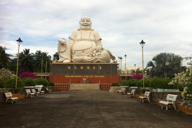 1-Day Mekong Delta Deluxe Tour: My Tho & Ben Tre (Max 10) - Fruit, folk music, and a generous Vietnamese lunch
