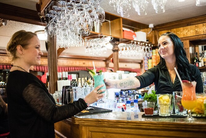 10PM Budapest Danube Cruise with Live Music & Food or Drinks - Who will enjoy this cruise most
