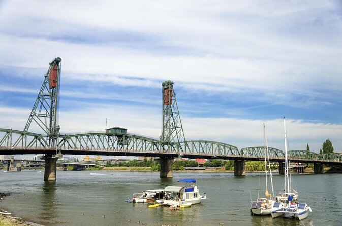2.5-hour Dinner Cruise on Willamette River - South toward Oaks and the river parks