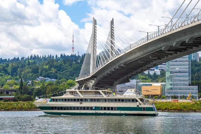 2-hour Lunch Cruise on Willamette River - A slow look at Portland from the Willamette