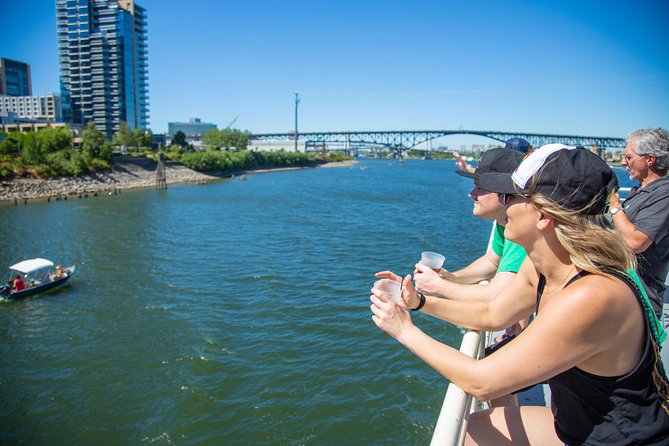 2-hour Lunch Cruise on Willamette River - Piano music, narration, and time on deck