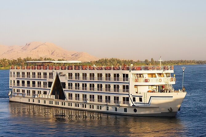 3 Days and 2 Nights Nile Cruise from Aswan to Luxor - Day one: Abu Simbel before the ship