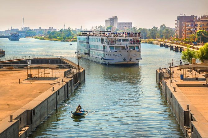 4-Day 3-Night Nile Cruise from Aswan to Luxor With Balloon and Abu Simbel - Food, cabins, tips, and the real cost