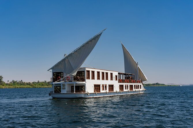 4 Days Dahabiya Nile Cruise from Aswan to Luxor with Sightseeing - Day two: Kom Ombo and an easy afternoon on the river