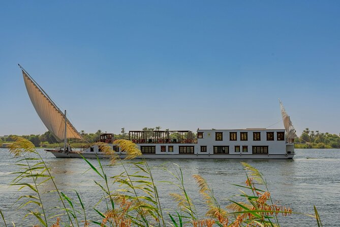 4 Days Dahabiya Nile Cruise from Aswan to Luxor with Sightseeing - Day one: Philae, the High Dam, and an evening in Aswan