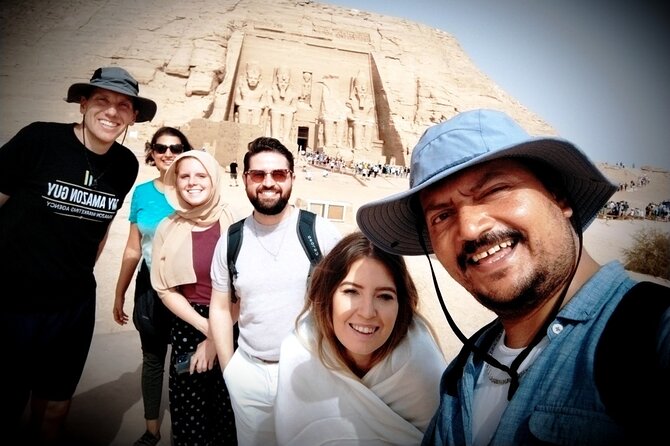 4 Days Nile Cruise, Aswan to Luxor AbuSimbel optional hot balloon - Day two: the 4 a.m. road to Abu Simbel