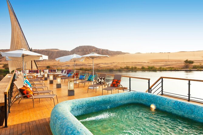 4-Days Nile Cruise From Aswan To Luxor including Abu Simbel and Hot Air Balloon - Day three: Edfu by horse-drawn carriage