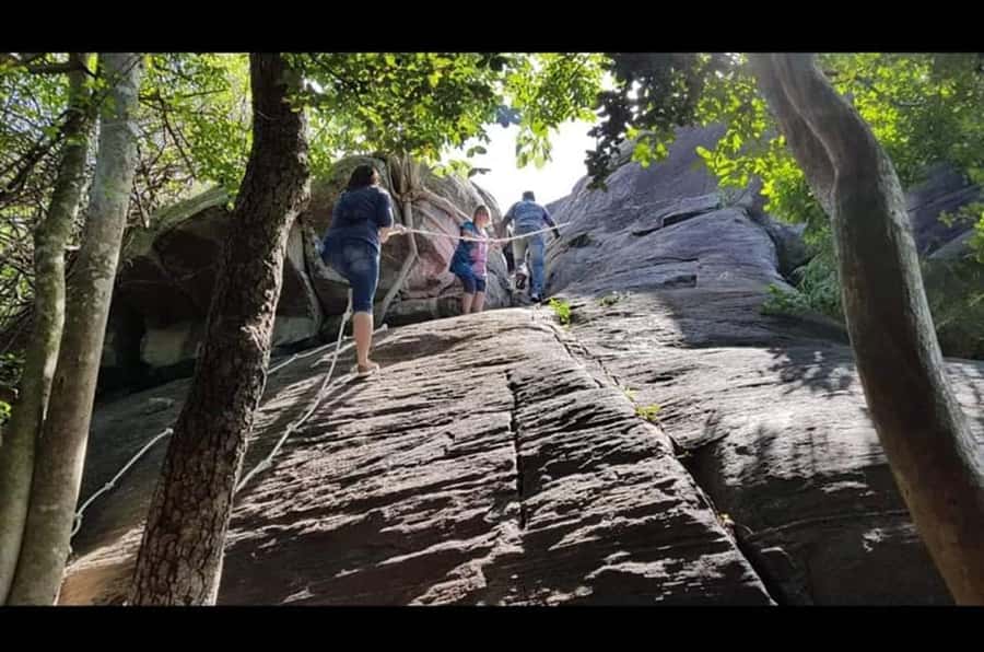 Accra: Shai Hills and Volta River Cruise Day Trip with Lunch - Rock climbing among the Shai Hills formations
