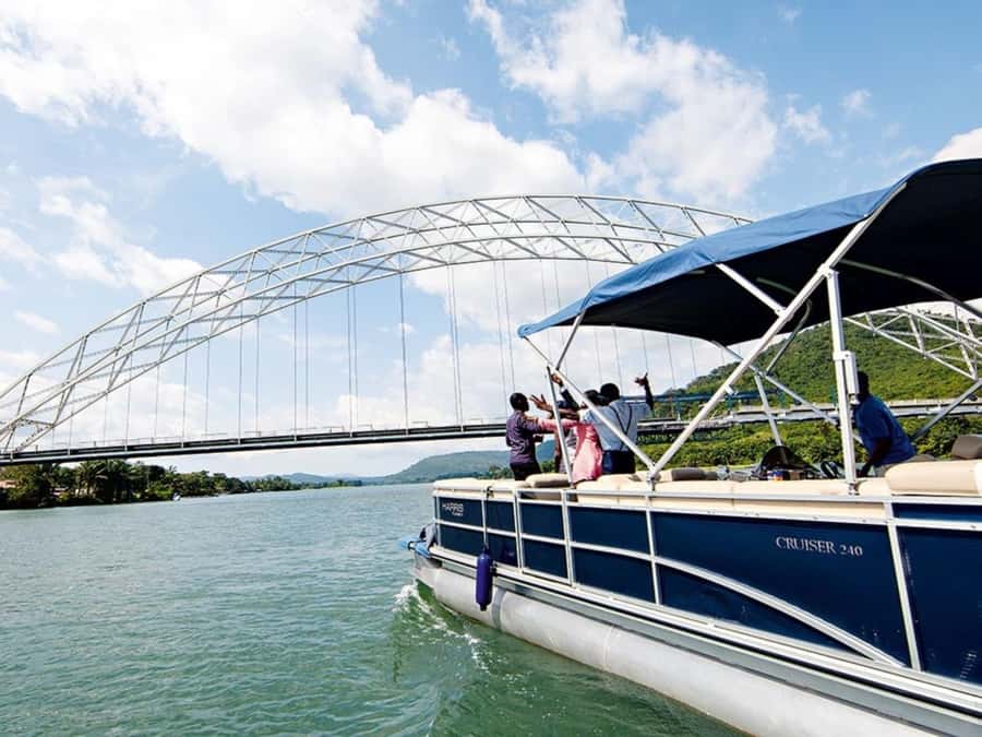 Accra: Shai Hills and Volta River Cruise Day Trip with Lunch - Shai Hills Nature Reserve and its wildlife