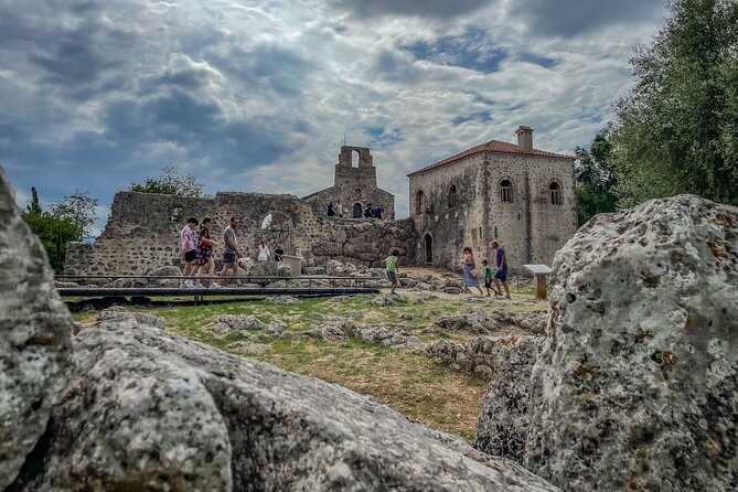 Acheron River Springs, Necromanteion and Souli Jeep tour - Hiking to Kiafa Castle in the Souli mountains
