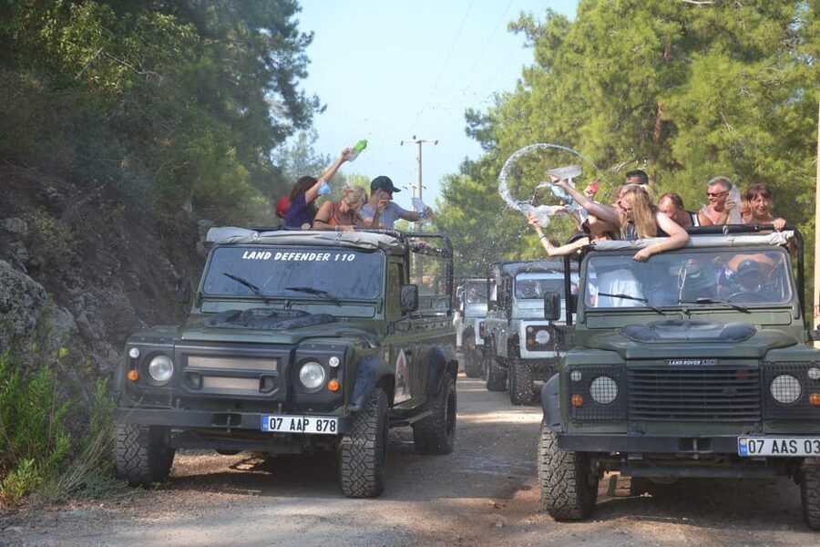 Alanya: Dim River, Dim Cave, and Kestel Jeep Tour with Lunch - Buffet lunch with a practical advantage
