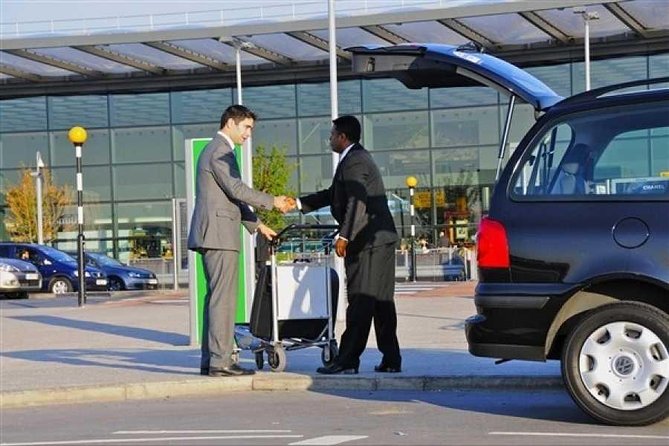 Arrival Transfer from Aswan Airport to Hotels or Nile Cruise in Aswan - Key points at a glance