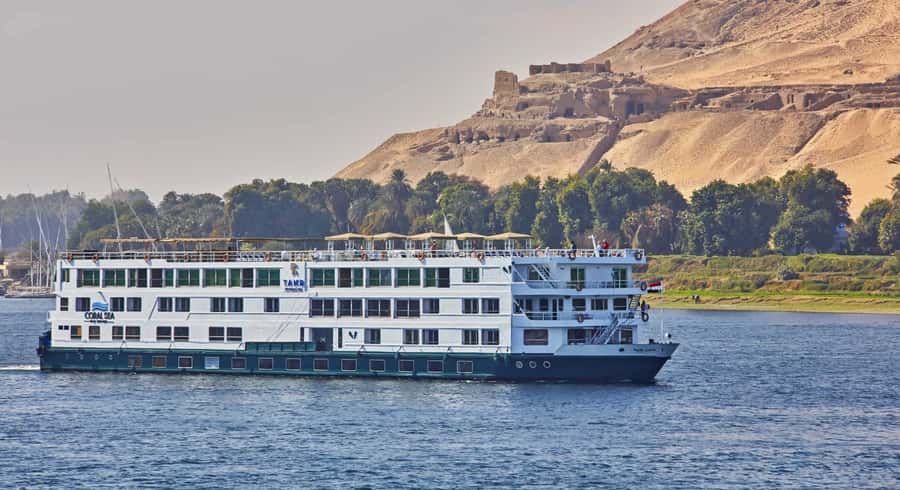 Aswan: 3-Day Nile River Cruise to Luxor with Guided Tours - Day one: Philae, the High Dam, and sunset at Kom Ombo