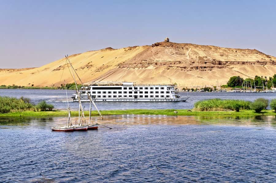 Aswan: 3 Days Nile River Cruise & Hot Air Balloon Ride - Setting off from Aswan at 11:00 AM