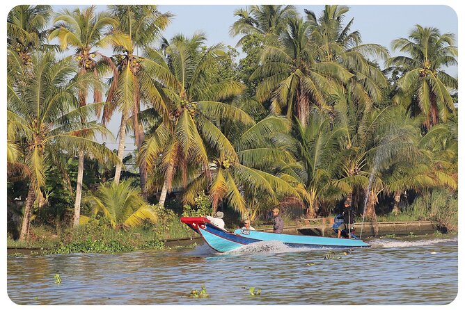 Authentic Mekong Delta: Tuk Tuk, Rowing Boat, Biking Tour - What the guides add to the experience