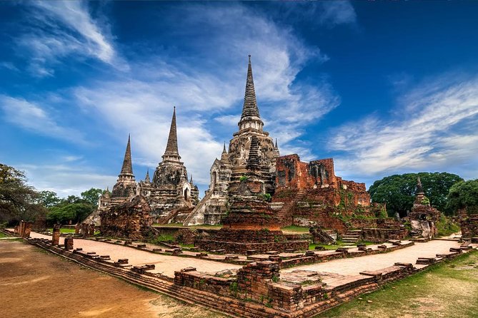 Ayutthaya Tour from Bangkok with Grand Pearl River Cruise - Wihan Phra Mongkhon Bophit and its huge bronze Buddha