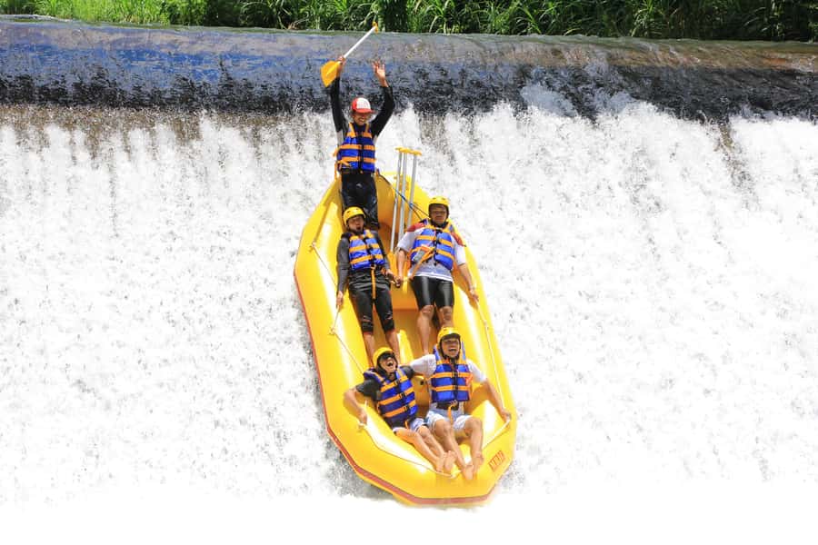 Bali: Telaga Waja White Water River Guided Rafting & Lunch - The 5-meter dam is the big moment