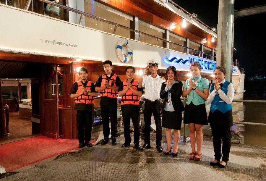 Bangkok: 2-Hour Dinner & Shows on White Orchid River Cruise - Who will enjoy this cruise most?