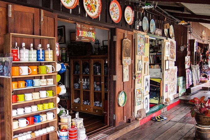 Bangkok Canal Tour: Chaophraya River and Wat Arun - What the guide adds to the boat ride