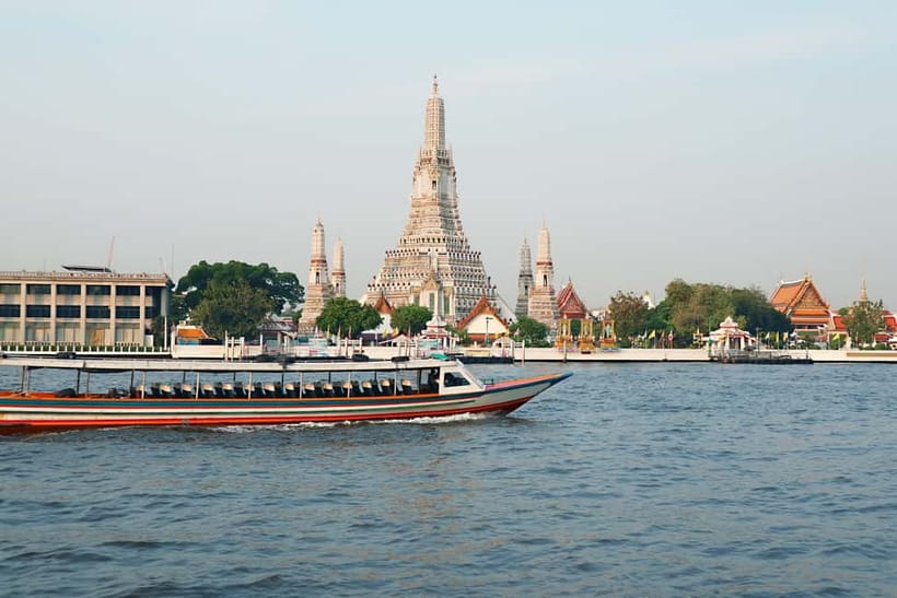 Bangkok: Canal Tour, River Local Life & Wat Arun Guide Visit - What the guide adds on the Chao Phraya