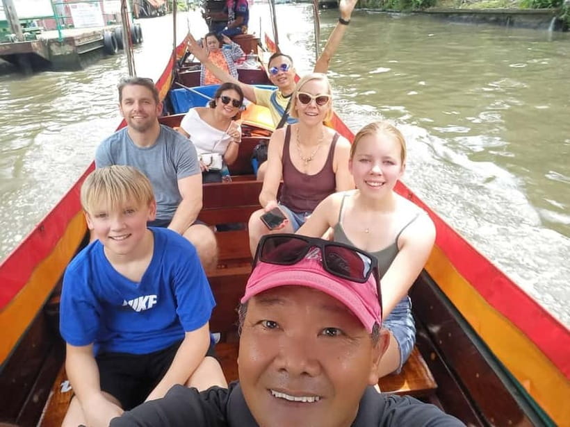 Bangkok: Canal Tour, River Local Life & Wat Arun Guide Visit - Wat Arun and its porcelain-covered prang