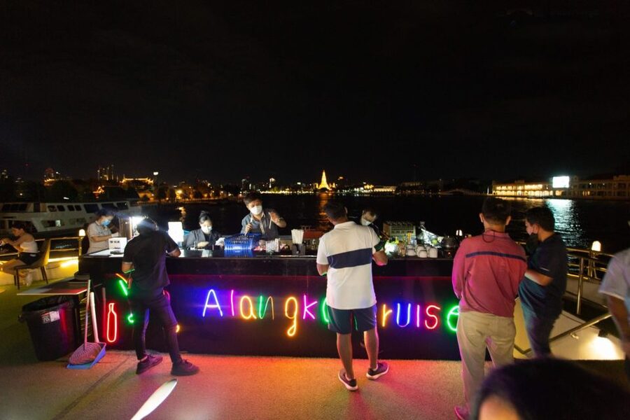 Bangkok: Chao Phraya Alangka Cruise at Icon Siam - Key points to know before booking