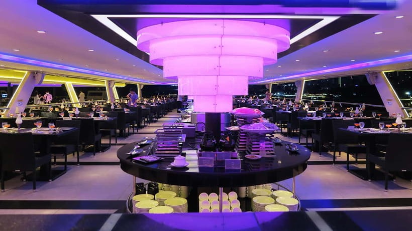 Bangkok: Chao Phraya Princess Dinner Cruise & Hotel Transfer - Live music and the mood onboard