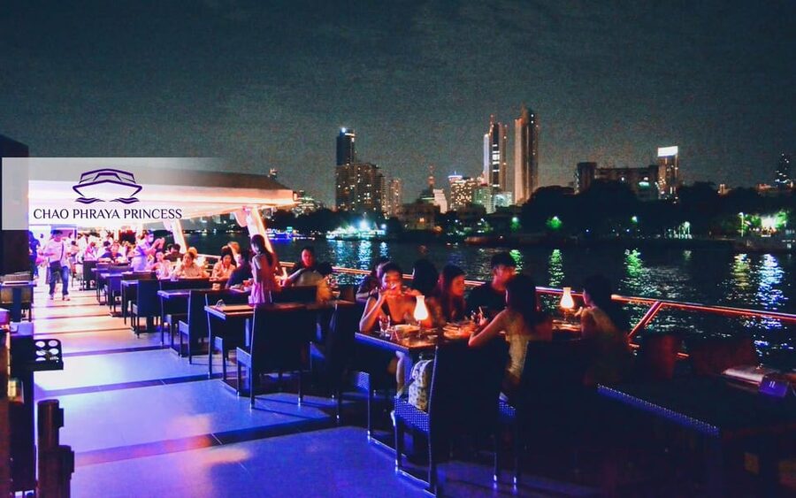 Bangkok: Chao Phraya Princess Dinner Cruise - Checking in at ICONSIAM before departure