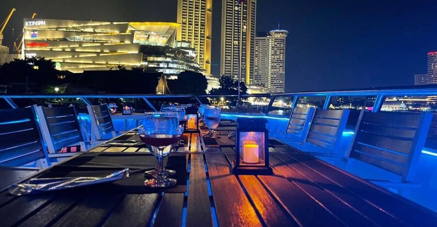 Bangkok: Chao Phraya River Buffet Dinner Cruise - A Moving View of Bangkok’s Old and New City