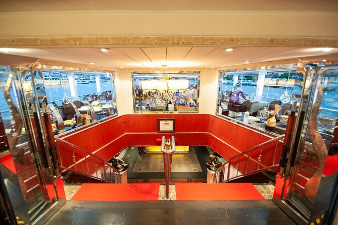 Bangkok Dinner Cruise on the Chao Phraya River - Live music, dance, and the party atmosphere