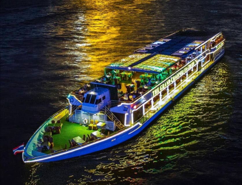 Bangkok: Grand Chao Phraya Dinner Cruise with Live Show - Boarding with a Thai welcome