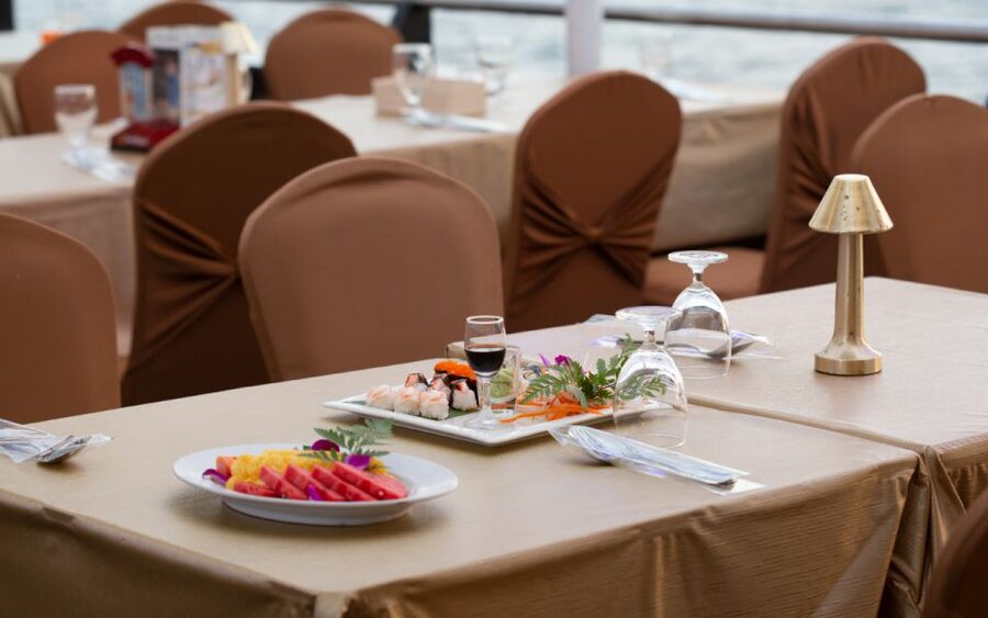 Bangkok: Grand Chao Phraya Dinner Cruise with Live Show - Finding Asiatique Warehouse 7