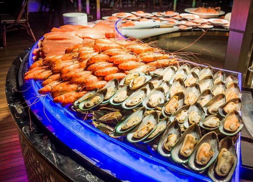 Bangkok: Royal Princess River Dinner Cruise with Live Music - Key points to know before booking