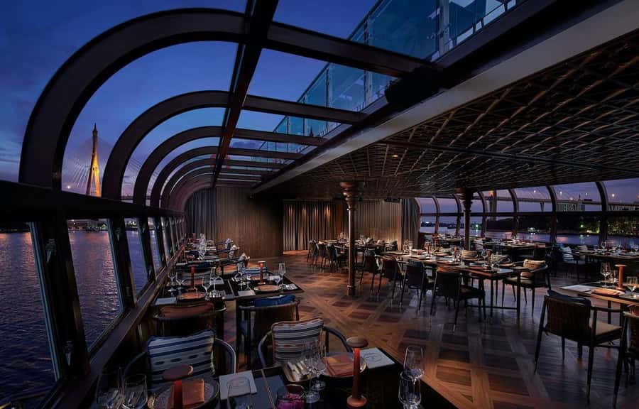 Bangkok: Saffron Chao Phraya River Dinner Cruise - Why the Chao Phraya works so well after dark