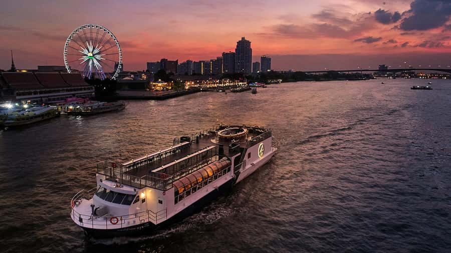 Bangkok: Saffron Chao Phraya River Dinner Cruise - Boarding at Icon Siam Pier 2 at 7 pm
