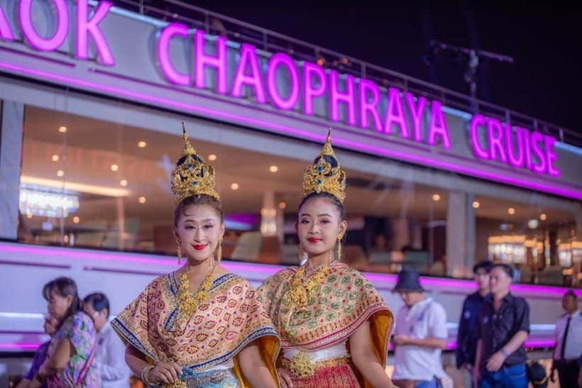 Bangkok: The Newest Luxury 5-Star Bangkok Chao Phraya Cruise - Live music, Thai dance, and a lively finish