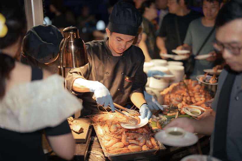 Bangkok: The Planet Chao Phraya River Dinner Cruise - Key points to know before booking