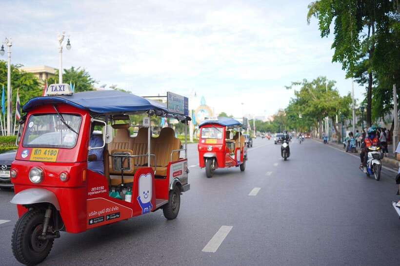 Bangkok: Tuk Tuk Day Pass App & Boat Chao Phraya River - Silom, Sathorn, and the riverfront
