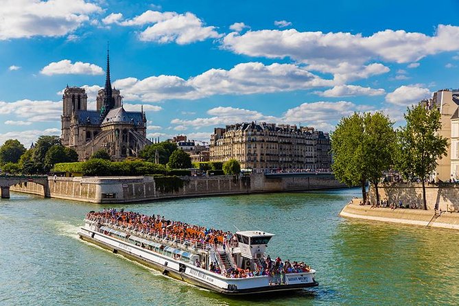 Bateaux Mouches Sightseeing Cruise on the Seine River in Paris - Why the $20.40 price can make sense