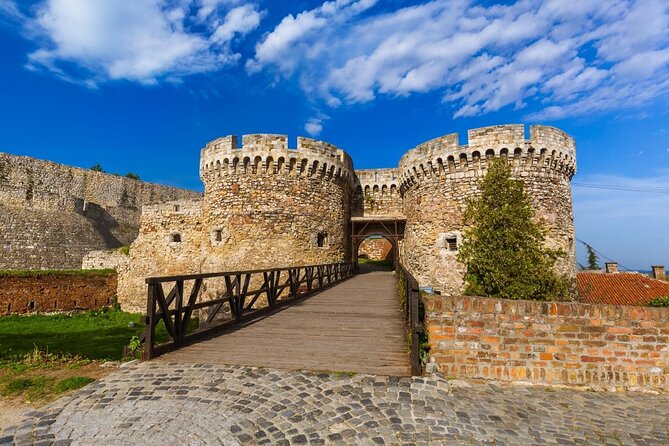 Belgrade Underground Tour w/ Sparkling Wine Along the River - Key points at a glance