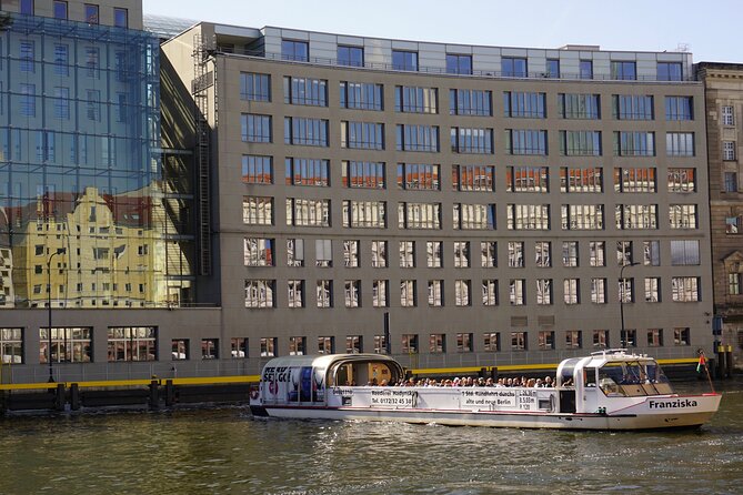 Berlin: 1-hr Boat Tour with Bilingual Live Guide (DE/EN) - Is $25.40 good value?