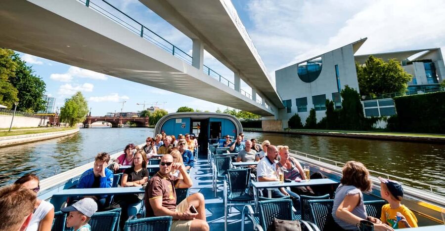 Berlin: 3.25-Hour Spree & Landwehrkanal Boat Tour - What this Berlin boat tour is really like