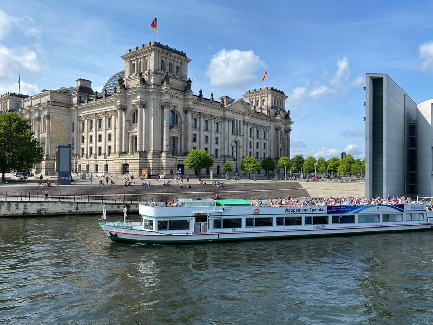Berlin: 3.5-Hour Sightseeing Cruise on the Spree River - Key points to know before booking