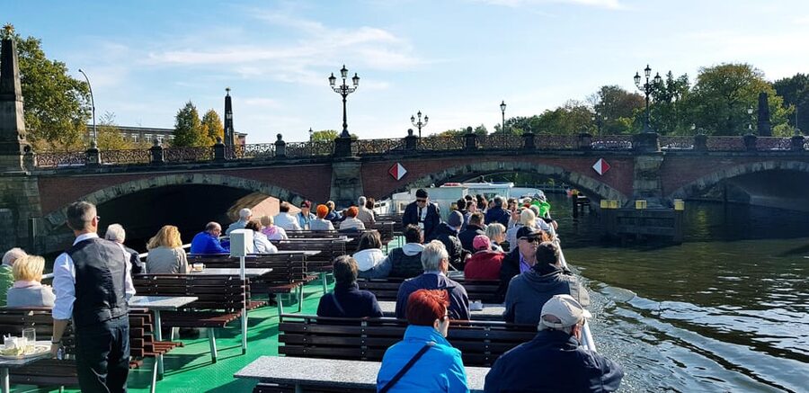 Berlin: 3.5-Hour Sightseeing Cruise on the Spree River - Comfort, commentary, and value at $30