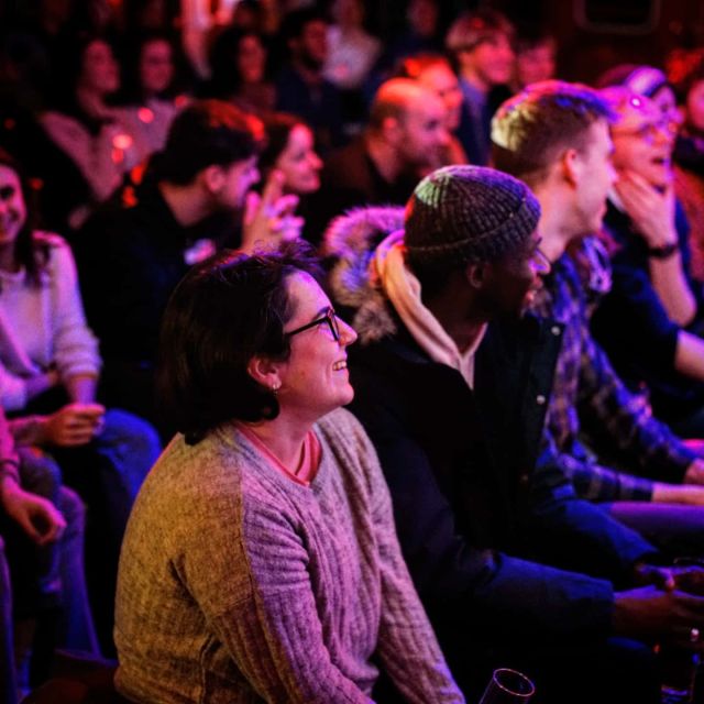 Berlin: Laughing Spree Comedy Show on a Boat - What happens during the 2.5-hour evening