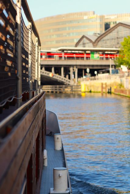 Berlin: Sightseeing Boat Tour on the Spree for Families - Museum Island and Berlin Cathedral