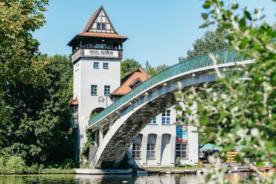 Berlin: Spree Boat Tour to Müggelsee - Müggelsee opens into a wide-water escape
