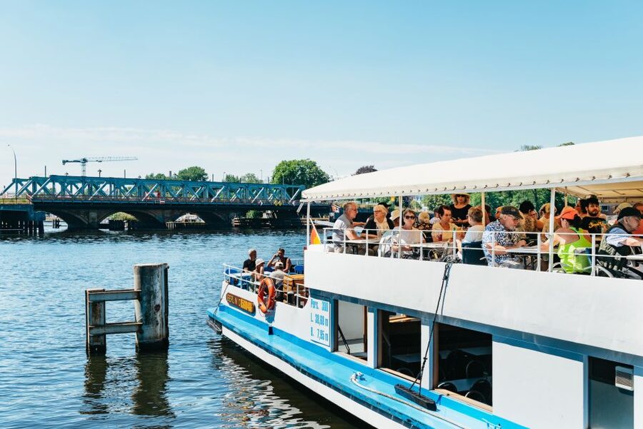 Berlin: Spree Boat Tour to Müggelsee - Köpenick brings the route to life