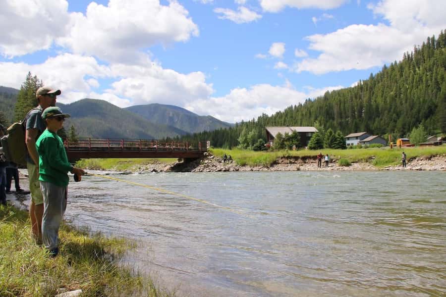 Big Sky: Learn to Fly Fish on the Gallatin River (3 hours) - What the $110 Price Really Covers